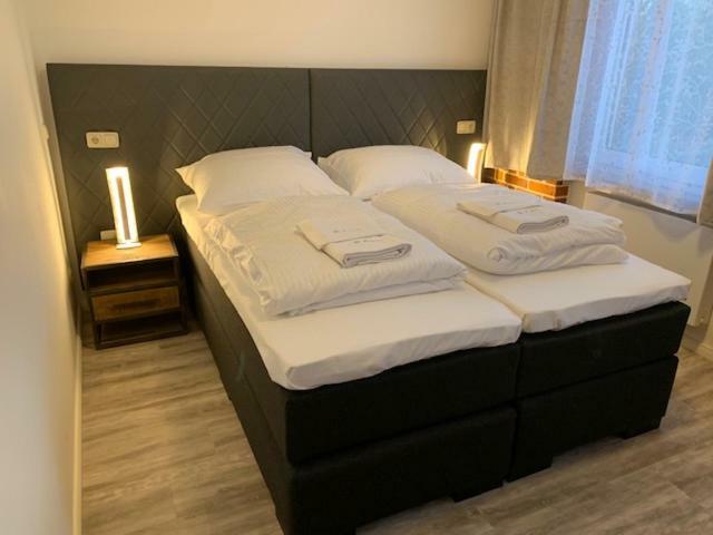 Haus 8 Hotel Lübeck Eksteriør billede